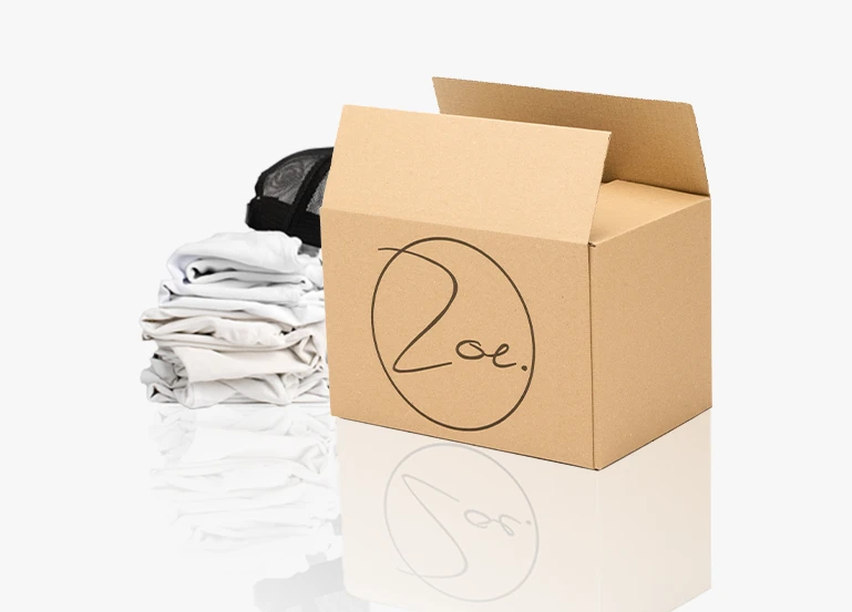zoe karton klapowy do wysyłki ubrań odzieży z logiem wyróżnij paczki